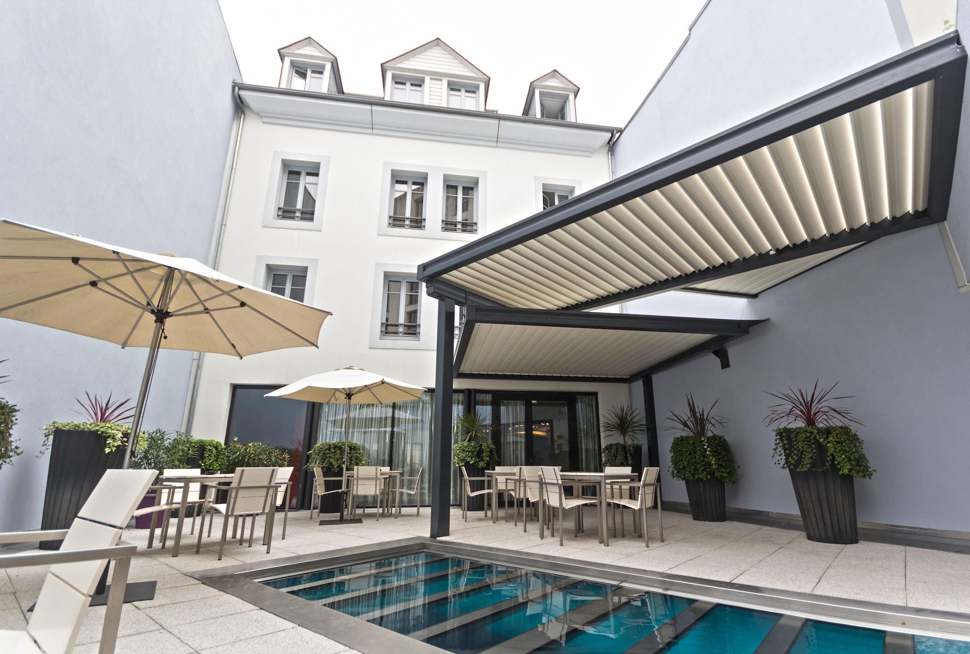 Le Rex Hotel Tarbes Exterior foto